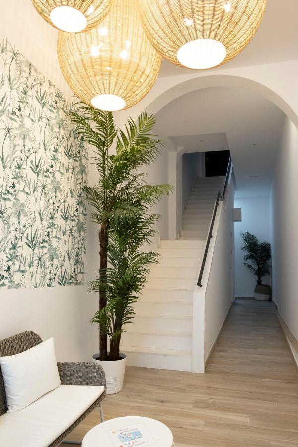 Urban Suites Sitges Apartments Exteriör bild